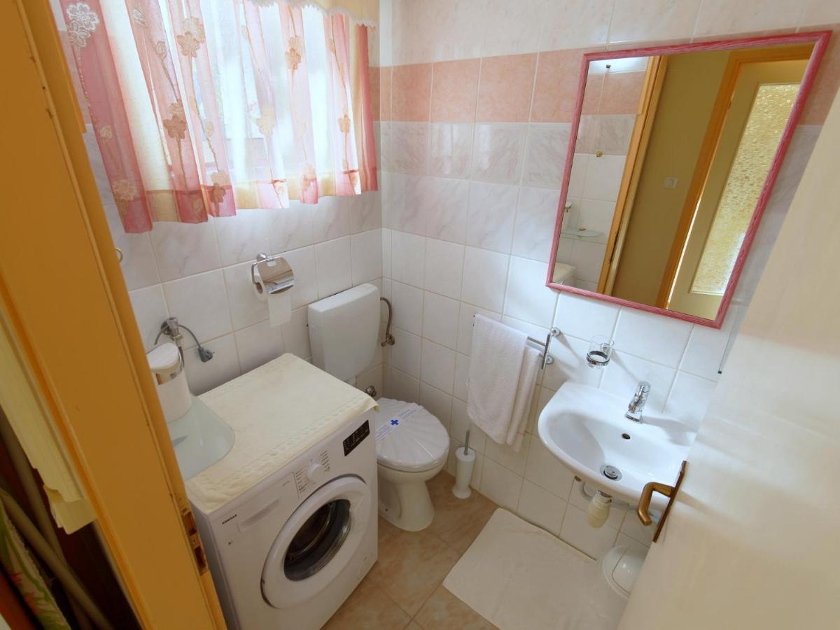 Holiday Home Nevena By Rent Istria Бує Екстер'єр фото