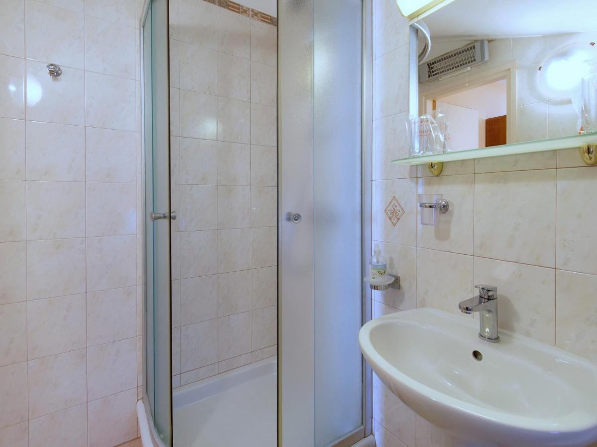 Holiday Home Nevena By Rent Istria Бує Екстер'єр фото