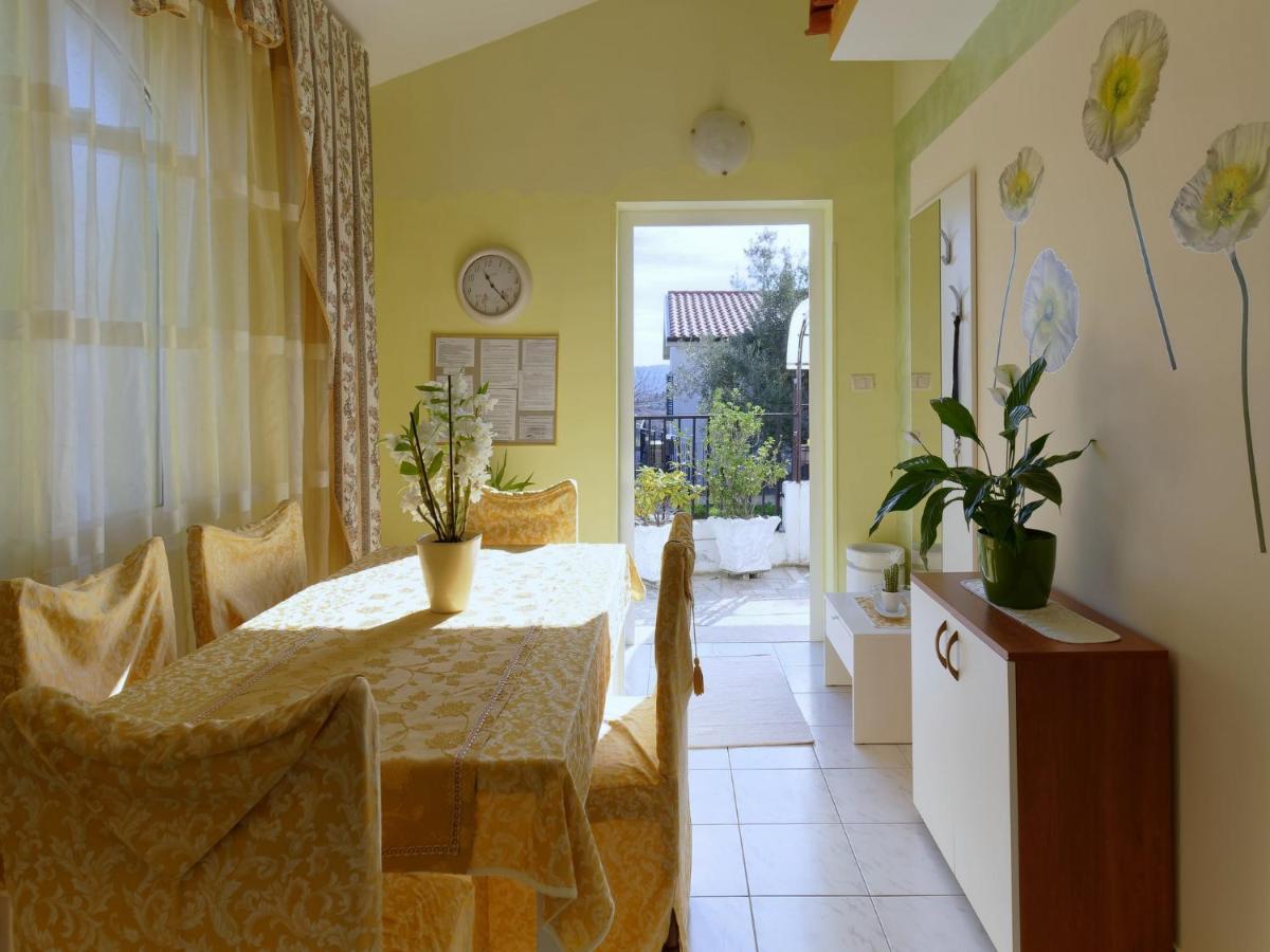 Holiday Home Nevena By Rent Istria Бує Екстер'єр фото